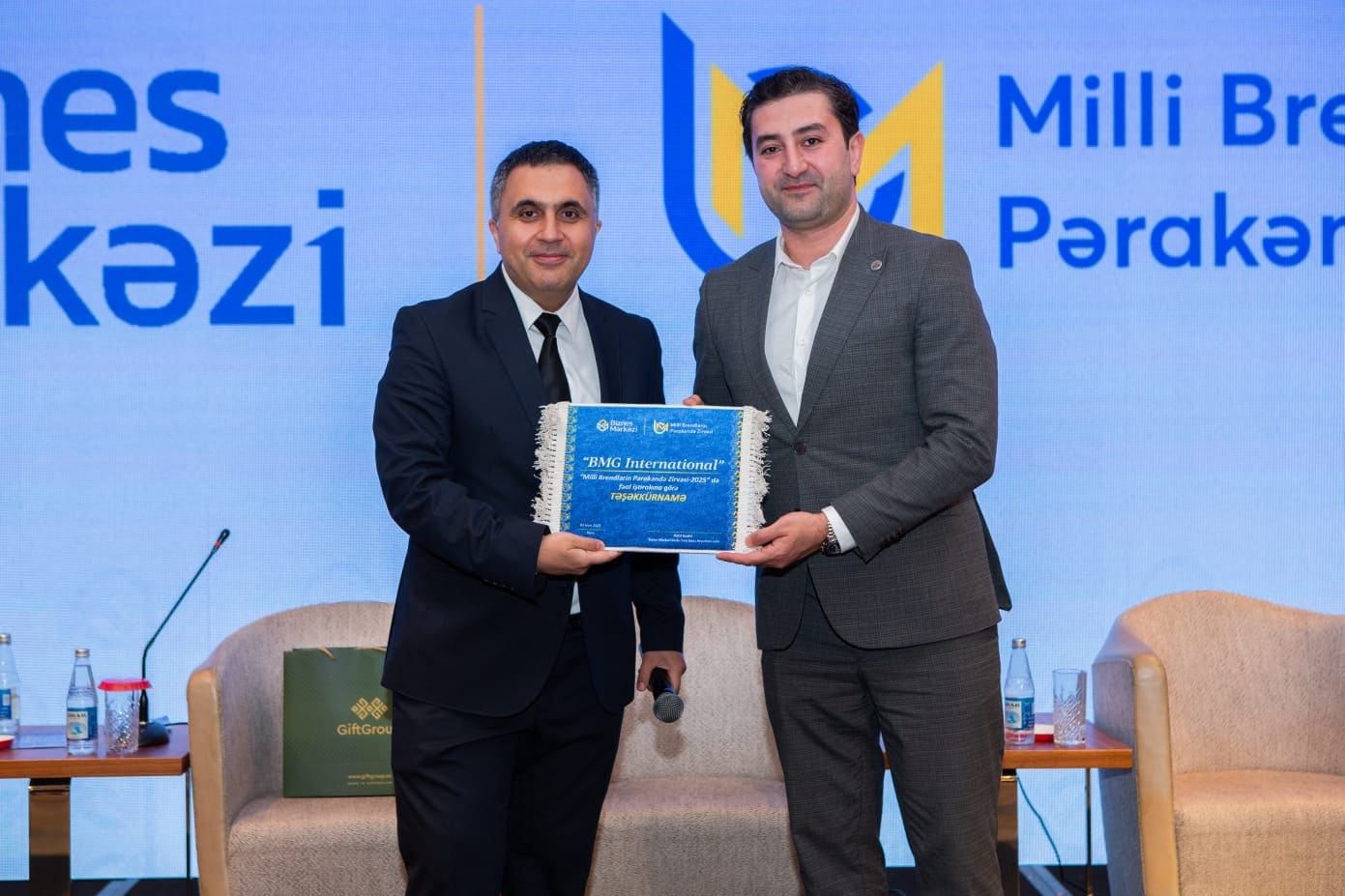 "Beynəlxalq Pərəkandə Zirvəsi" Forumu